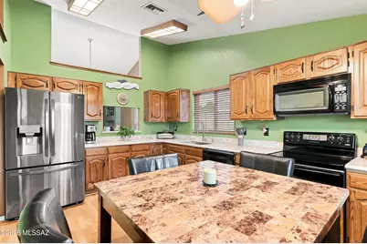 7861 N Roundstone Drive, Tucson, AZ 85741 - Photo 11