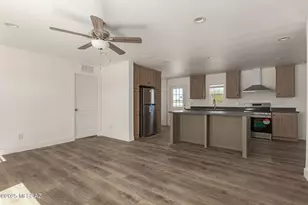 9415 S Vicki Dr, Tucson, AZ 85736 - Photo 5