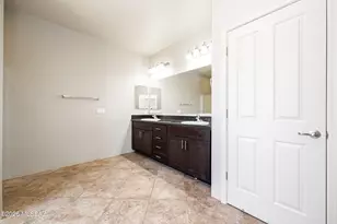 2861 N Silkie Pl, Tucson, AZ 85719 - Photo 17