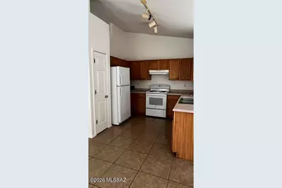 12164 N Kylene Canyon Drive, Oro Valley, AZ 85755 - Photo 9