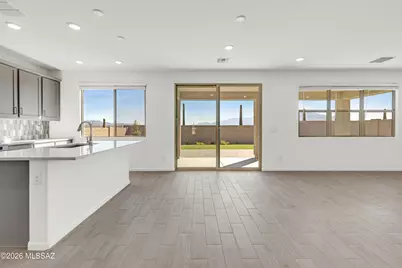 5618 W Carillon Ridge Lane, Marana, AZ 85743 - Photo 7