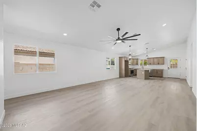 2017 W Cholla Vista Drive, Tucson, AZ 85704 - Photo 9