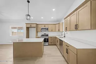 2017 W Cholla Vista Dr, Tucson, AZ 85704 - Photo 15