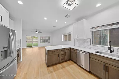 7447 W Sonesta Drive, Tucson, AZ 85743 - Photo 9