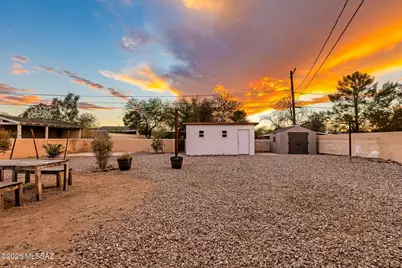 933 N Columbus Boulevard, Tucson, AZ 85711 - Photo 29