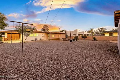 933 N Columbus Boulevard, Tucson, AZ 85711 - Photo 27