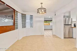 933 N Columbus Blvd, Tucson, AZ 85711 - Photo 13