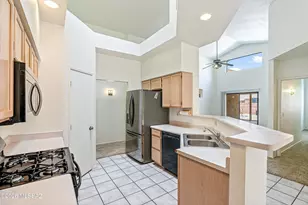 10015 E Via Del Fandango, Tucson, AZ 85747 - Photo 23