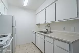 6331 N Barcelona Ct, Tucson, AZ 85704 - Photo 13