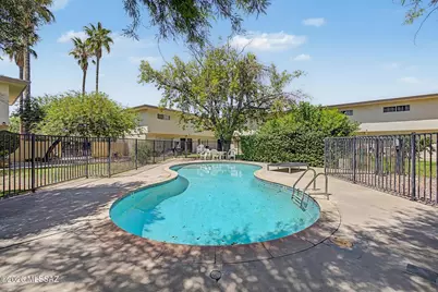 101 E University Boulevard, Tucson, AZ 85705 - Photo 17