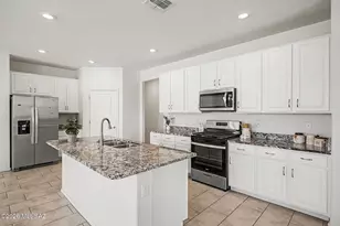 8686 N Calle La Canoa, Tucson, AZ 85742 - Photo 9