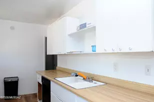 2102 S Rosemont Ave, Tucson, AZ 85711 - Photo 17