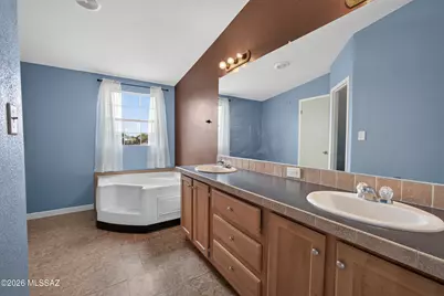 16941 W Whitewing Way, Marana, AZ 85653 - Photo 13