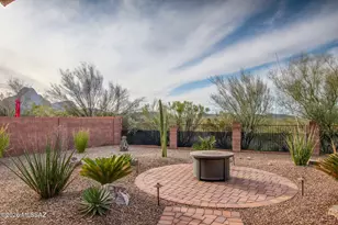 8371 N Amber Burst Dr, Tucson, AZ 85743 - Photo 1