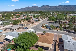 8280 E Calle Playa, Tucson, AZ 85715 - Photo 5