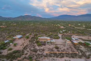 10565 E Fort Lowell Rd, Tucson, AZ 85749 - Photo 27