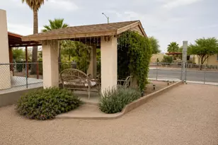 244 W 33rd St, Tucson, AZ 85713 - Photo 3