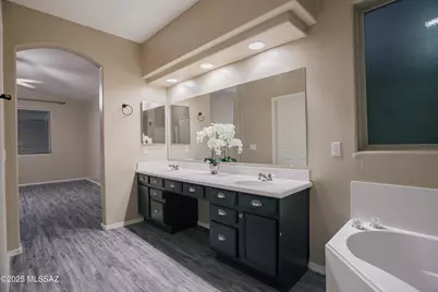 5533 W Carriage Drive, Tucson, AZ 85742 - Photo 17
