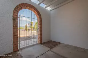 9501 E Barrudean Hills St, Tucson, AZ 85748 - Photo 5