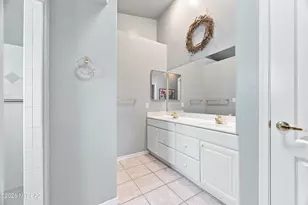 601 W Links Ln, Green Valley, AZ 85614 - Photo 17