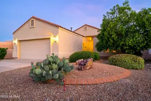 601 W Links Ln, Green Valley, AZ 85614 - Photo 1