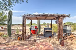17201 W Silverbell Rd, Marana, AZ 85653 - Photo 9