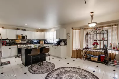 11390 N Copper Creek Drive, Tucson, AZ 85737 - Photo 7