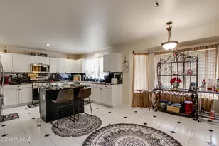 11390 N Copper Creek Dr, Tucson, AZ 85737 - Photo 7