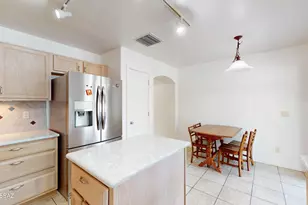 2052 W Silver Honey Pl, Tucson, AZ 85745 - Photo 11