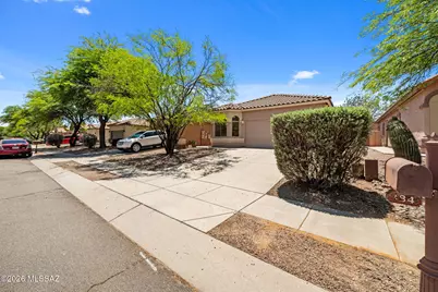 384 E Camino Del Pinsapo, Sahuarita, AZ 85629 - Photo 3