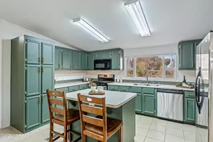 5705 E Farmridge Dr, Tucson, AZ 85756 - Photo 17