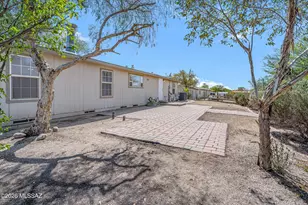 5705 E Farmridge Dr, Tucson, AZ 85756 - Photo 39