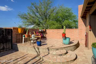 1604 W Calle Zuniga, Green Valley, AZ 85622 - Photo 1