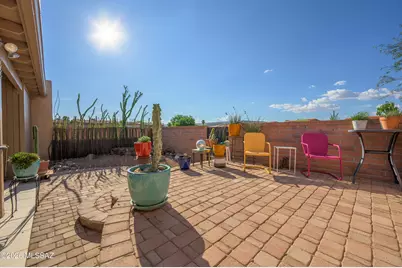 1604 W Calle Zuniga, Green Valley, AZ 85622 - Photo 3