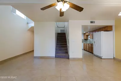 7486 E Deeps Way, Tucson, AZ 85710 - Photo 9