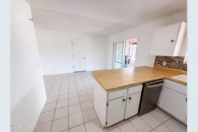 7949 E Manitoba Place, Tucson, AZ 85730 - Photo 11