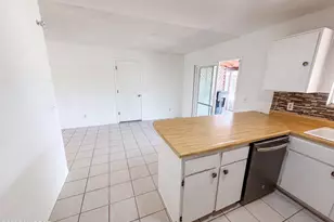 7949 E Manitoba Pl, Tucson, AZ 85730 - Photo 11