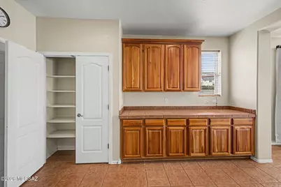 8136 W Booted Eagle Court, Tucson, AZ 85757 - Photo 17