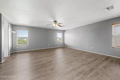 8136 W Booted Eagle Court, Tucson, AZ 85757 - Photo 23