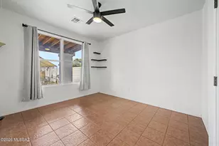 8136 W BOOTED Eagle Ct, Tucson, AZ 85757 - Photo 19