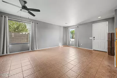 8136 W Booted Eagle Court, Tucson, AZ 85757 - Photo 7