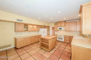 2575 E Avenida De Posada, Tucson, AZ 85718 - Photo 15