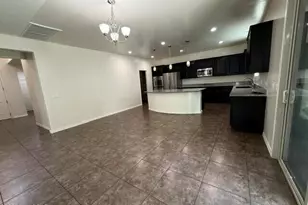 8370 N Ponderosa Pine Pl, Tucson, AZ 85743 - Photo 3