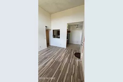 1810 E Blacklidge Drive #825, Tucson, AZ 85719 - Photo 5