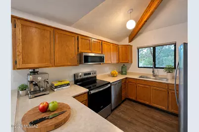2985 E Winterhaven Drive, Tucson, AZ 85716 - Photo 9