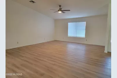 9689 N Donegal Place, Tucson, AZ 85742 - Photo 5