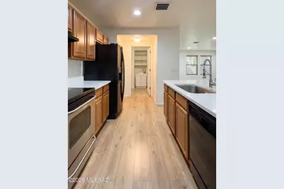 2724 N Saramano Lane, Tucson, AZ 85712 - Photo 9