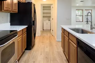 2724 N Saramano Ln, Tucson, AZ 85712 - Photo 9