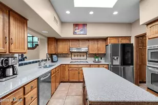 5631 E Sutler Ln, Tucson, AZ 85712 - Photo 15