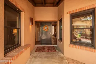 5631 E Sutler Ln, Tucson, AZ 85712 - Photo 5